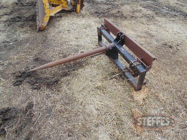Bale spear for quick tach loader_1.jpg